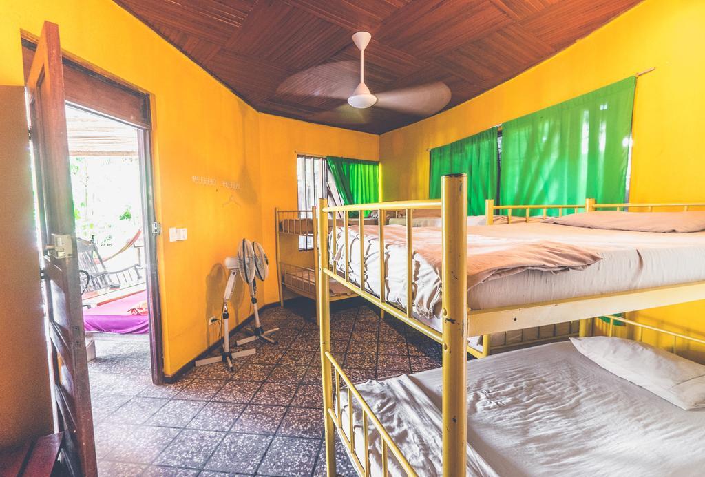 Pura Vida Hostel タマリンド エクステリア 写真